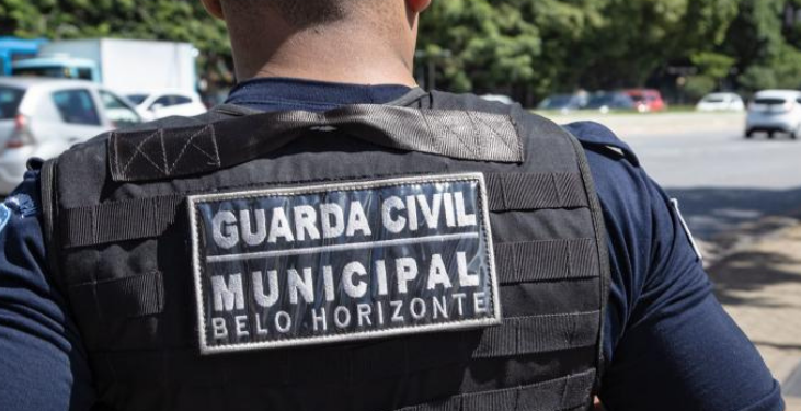 O Sindguardas-BH emite nota oficial repudiando o revezamento de coletes balísticos na GCMBH. Entenda por que o EPI deve ser individual e conheça seus direitos à saúde e segurança no trabalho.